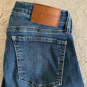 Lucky Brand mid rise sweet straight jeans size 4/27